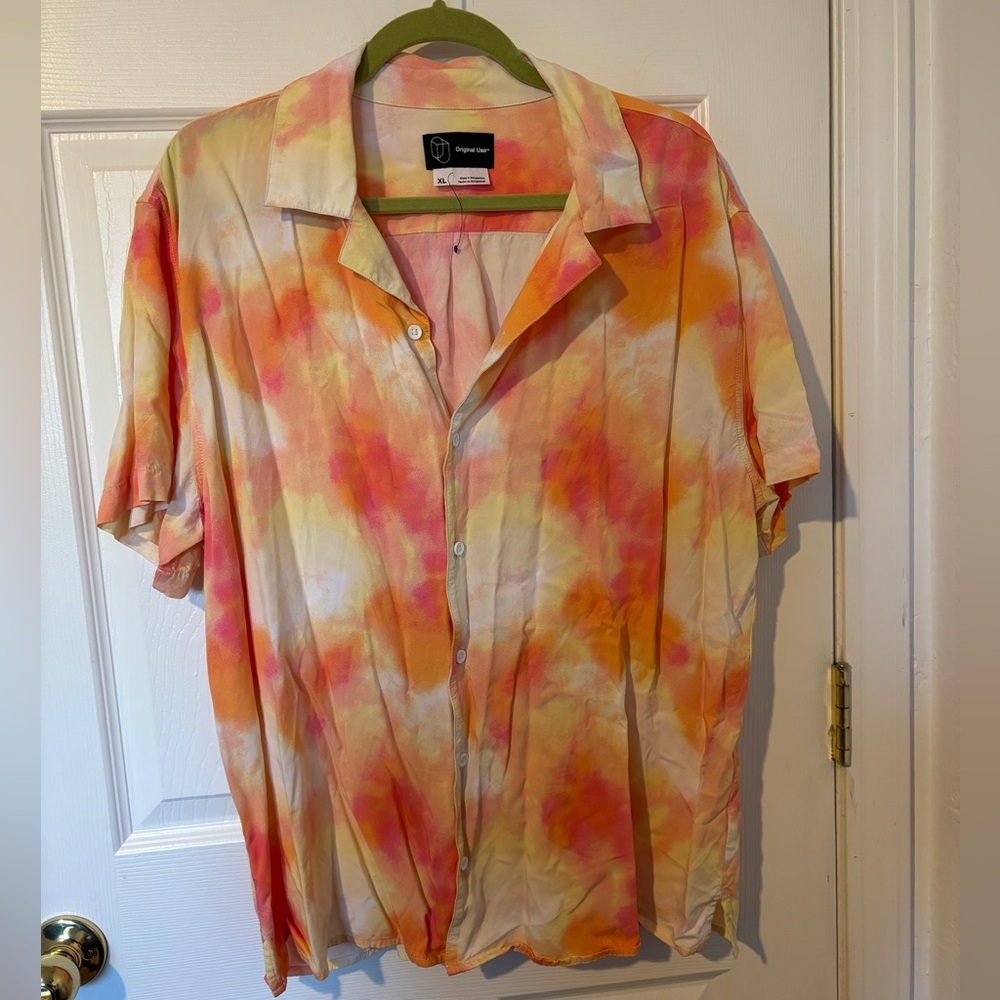 New Without Tags Men’s Tie-Dye Hawaiian Shirt Extra Large